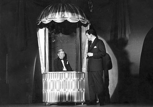 Ulf Hannerz as a boy appaering in Kvitt eller debbelt - Slamkryparen.jpg